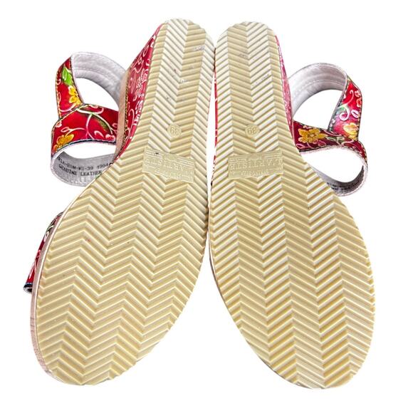 L’artiste By Springstep Quintero Red Floral Wedge Sandal Size 39 US 8.5 - Picture 9 of 10